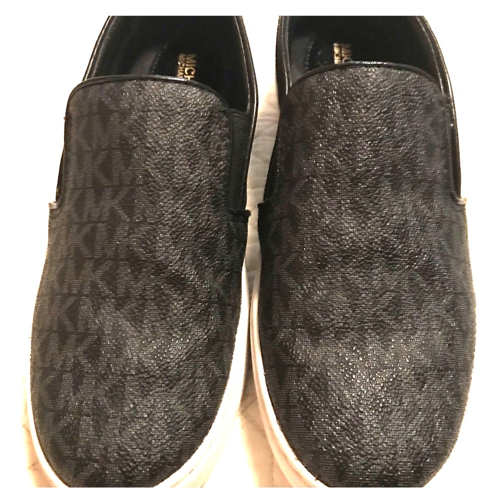 Yes I’m selling some Michael Kors shoes.